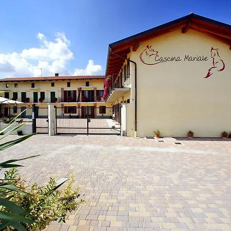 Cascina Mariale * Albiano dʼIvrea
